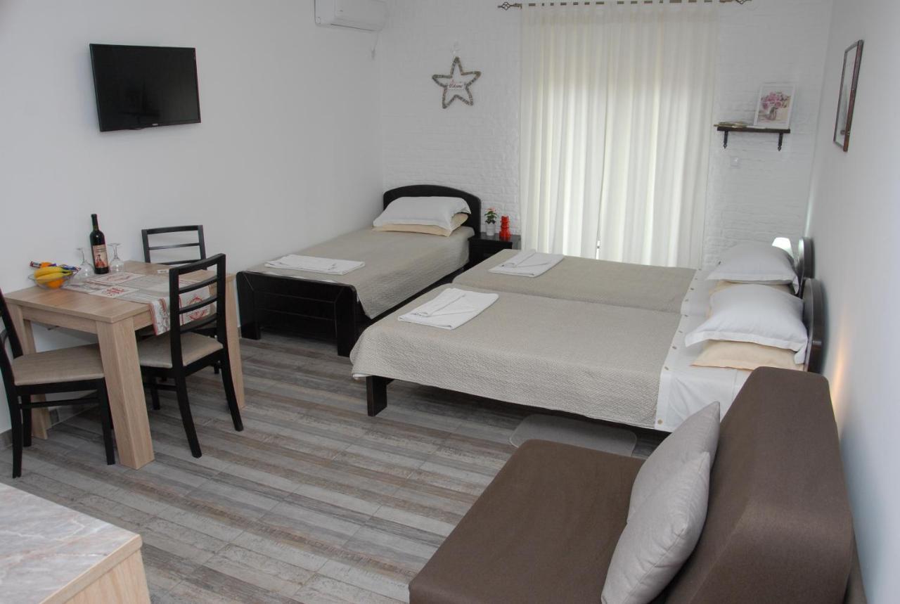 Apartments Idila Bela Crkva  Esterno foto